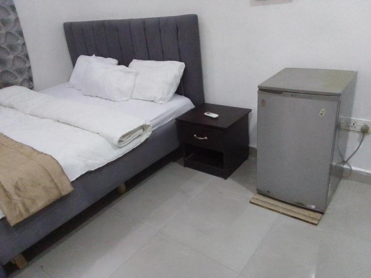 Suitetrails - LIGHT HOUSE HOTEL Lekki phase 1