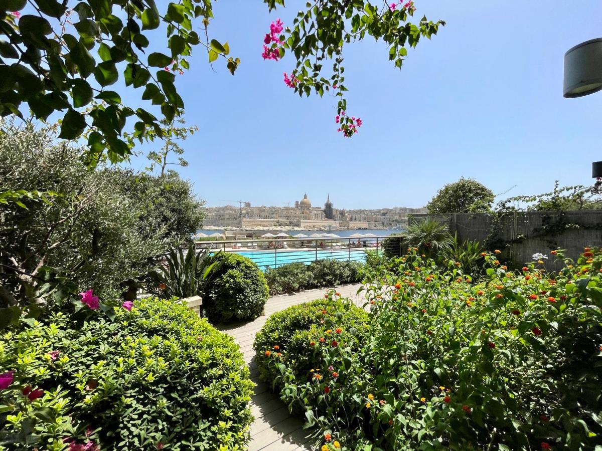 Suitetrails - Luxury Apartment facing Valletta