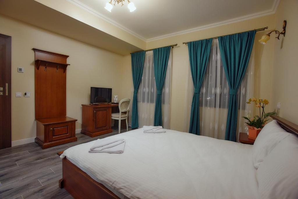 Hotel Restaurant Imperium - Housity
