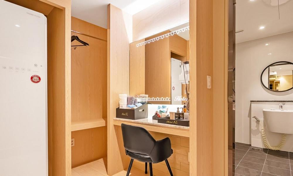 Pohang A1 Hotel Yeongildae Branch - Housity