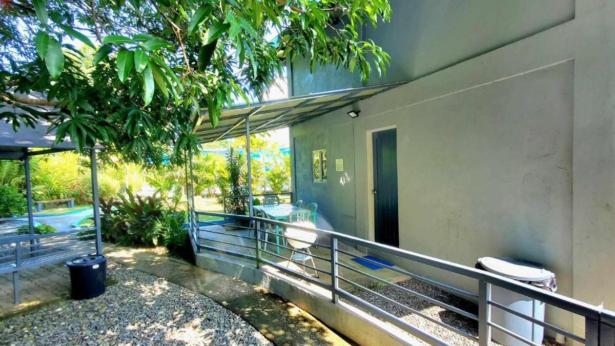 Hidden Palms Inn/Resort La Union - Housity