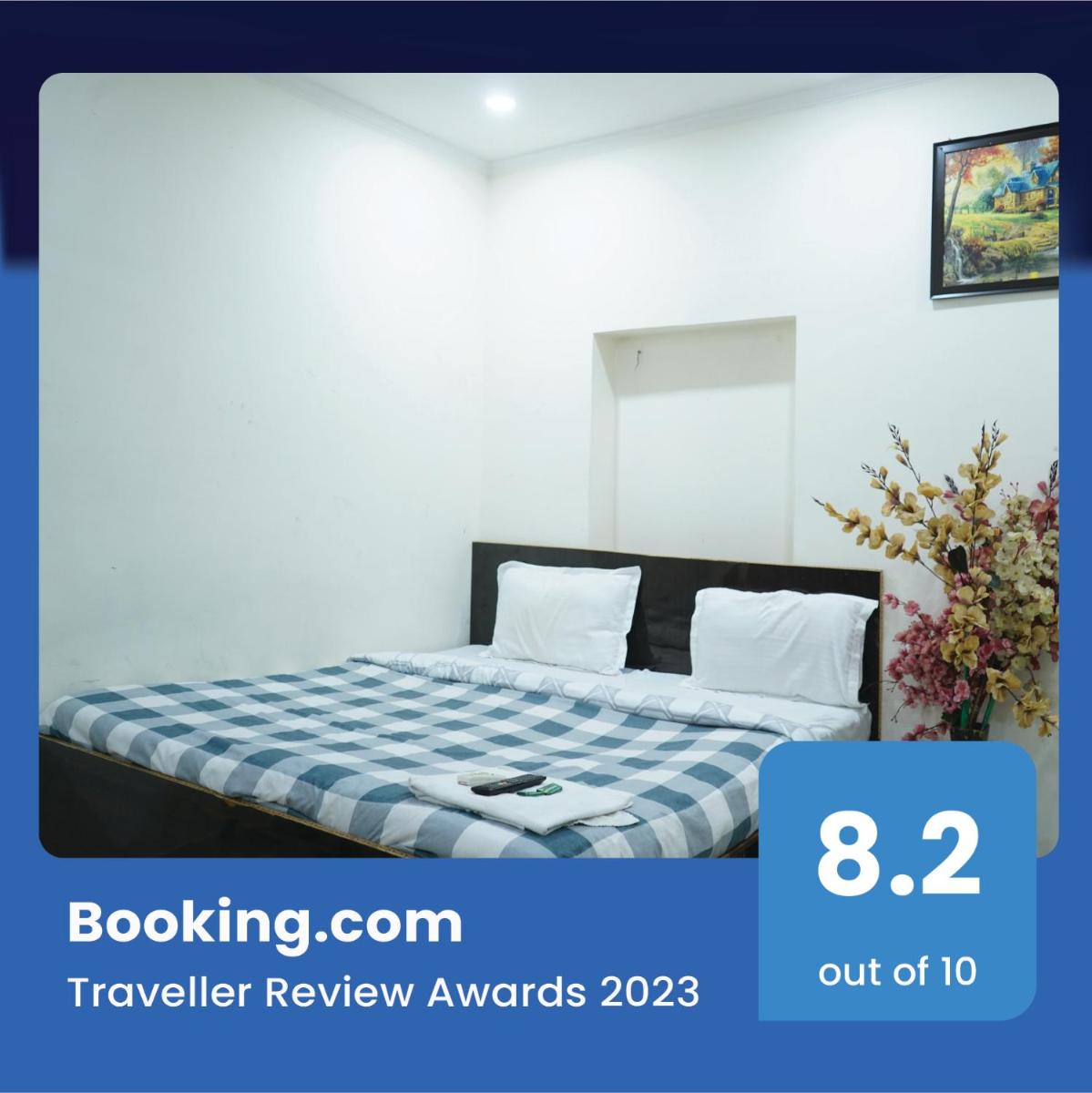 Hotel Royal Inn - Rohini Sec 16 - Housity
