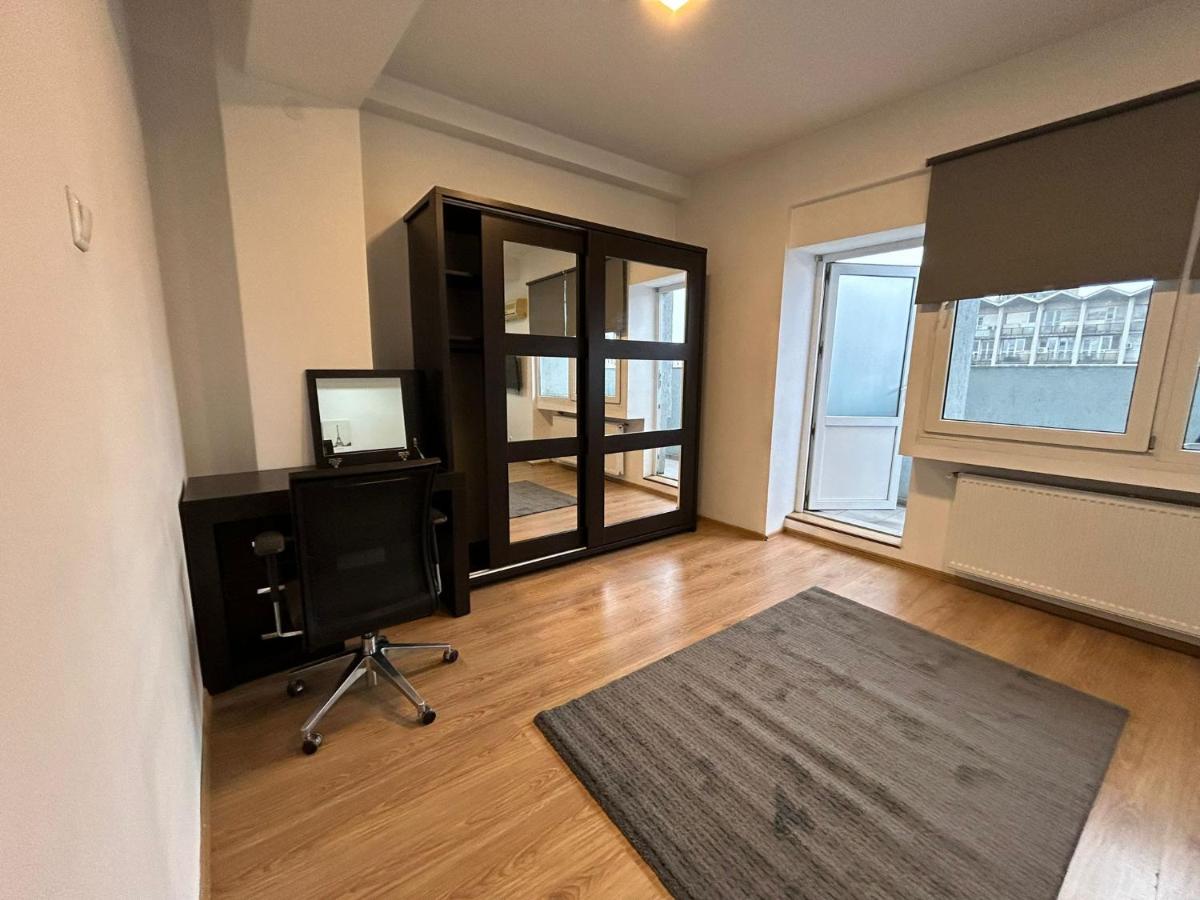 Elegant City Center Apartment - Housity