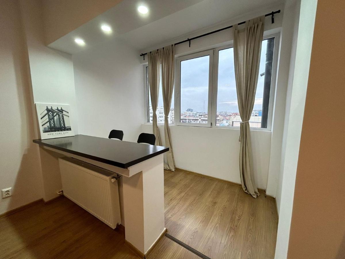 Suitetrails - Elegant City Center Apartment