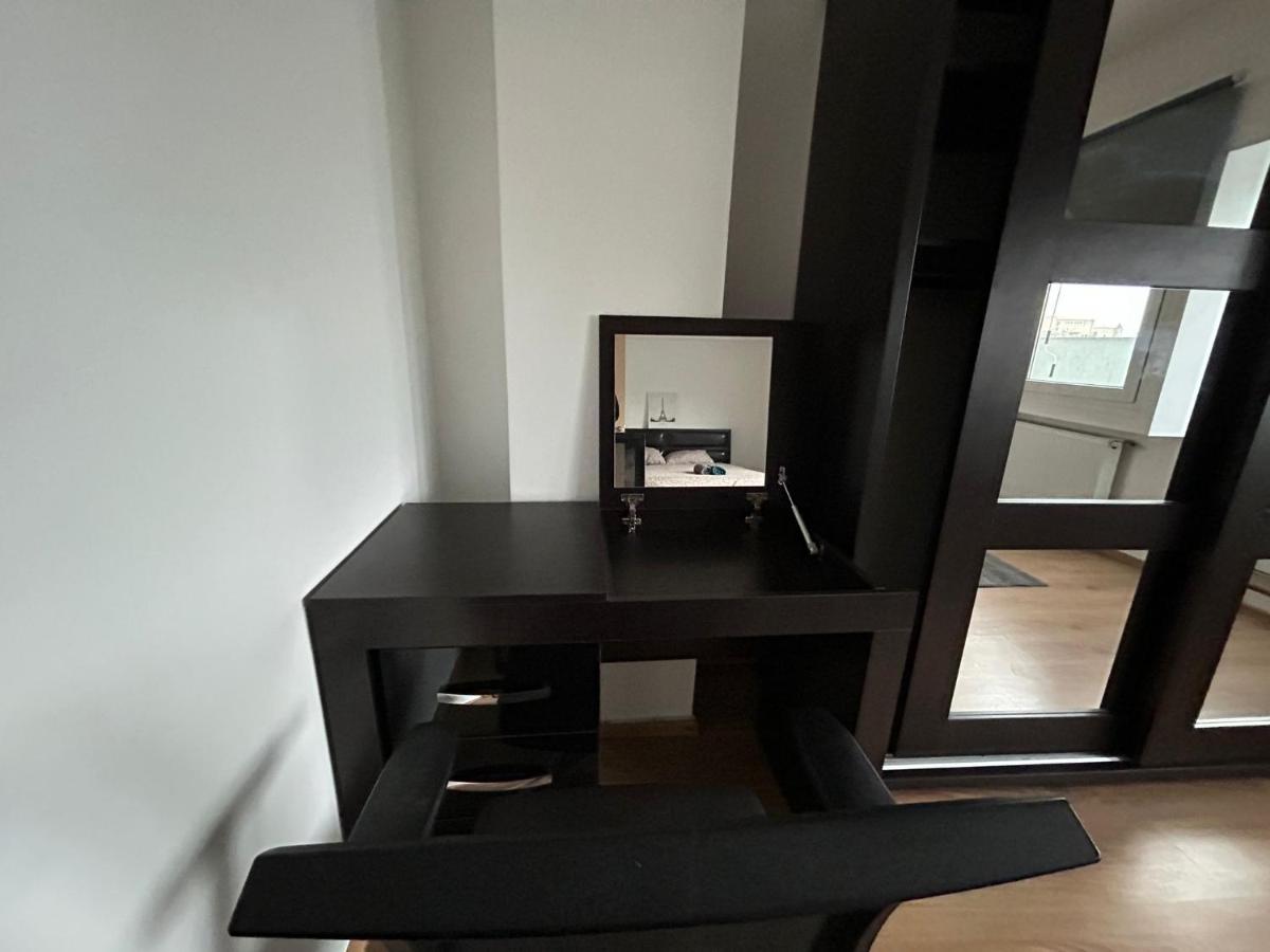 Elegant City Center Apartment - Housity