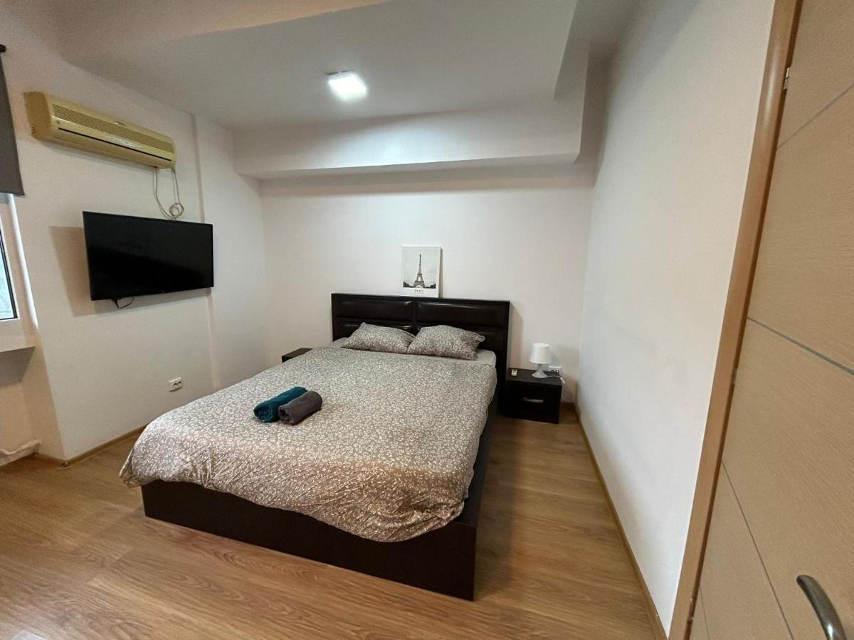 Elegant City Center Apartment - Housity