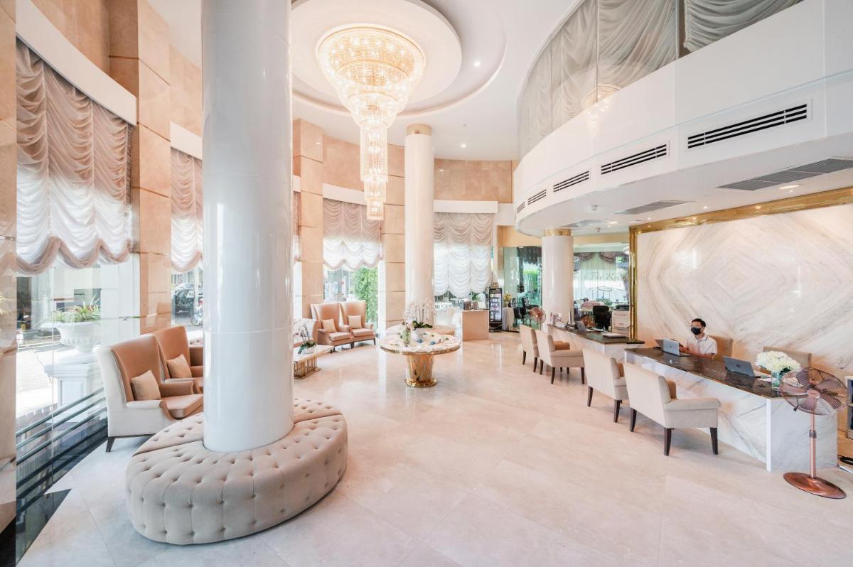 Royal Pavilion Hua Hin - Housity