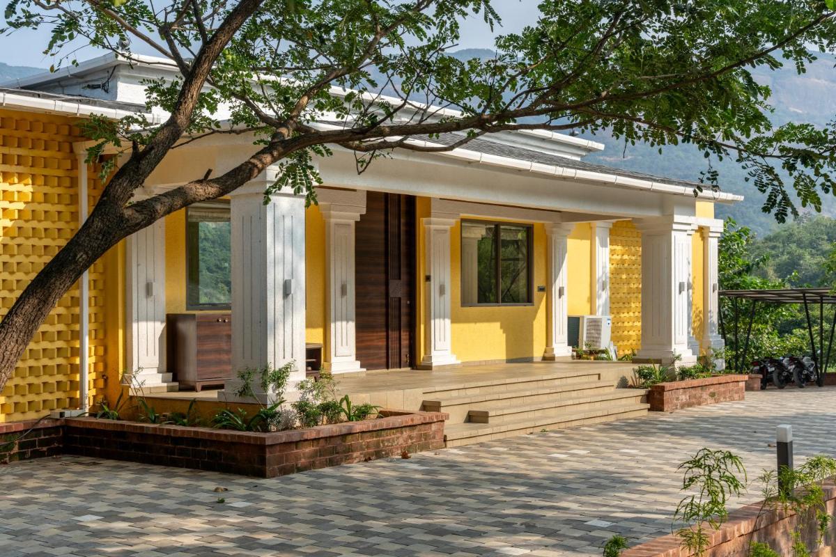 SaffronStays Zoka- A 3-BDR European-style villa - Housity