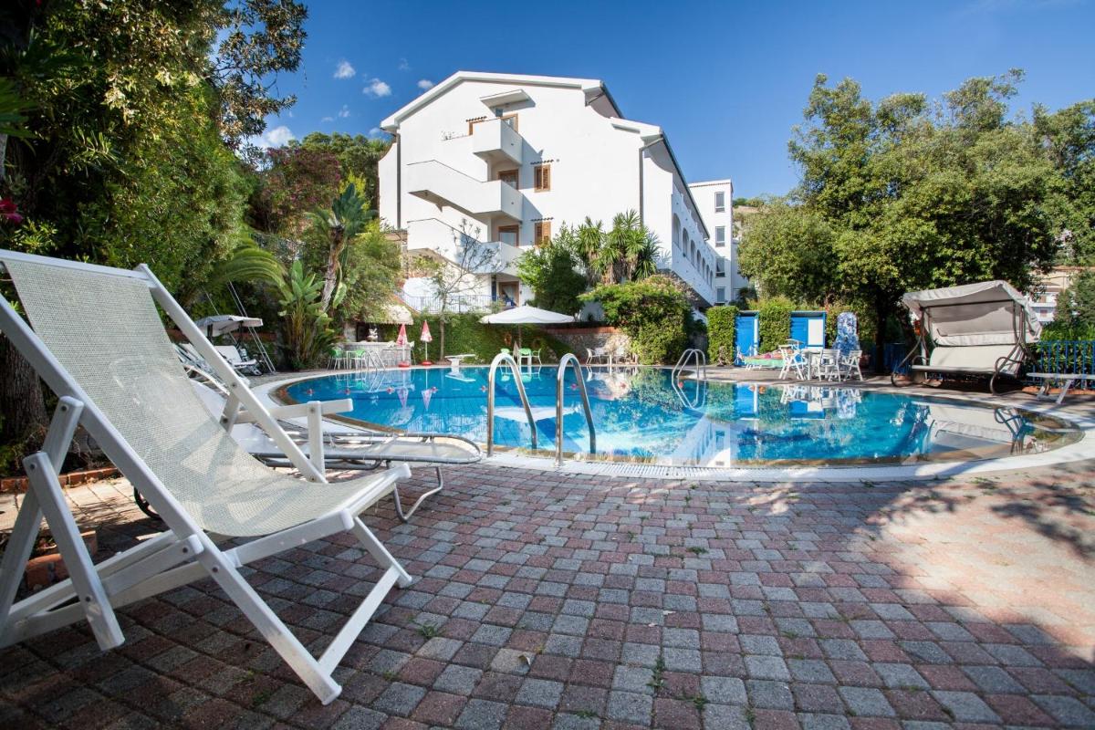 Suitetrails - Grand Hotel De Rose