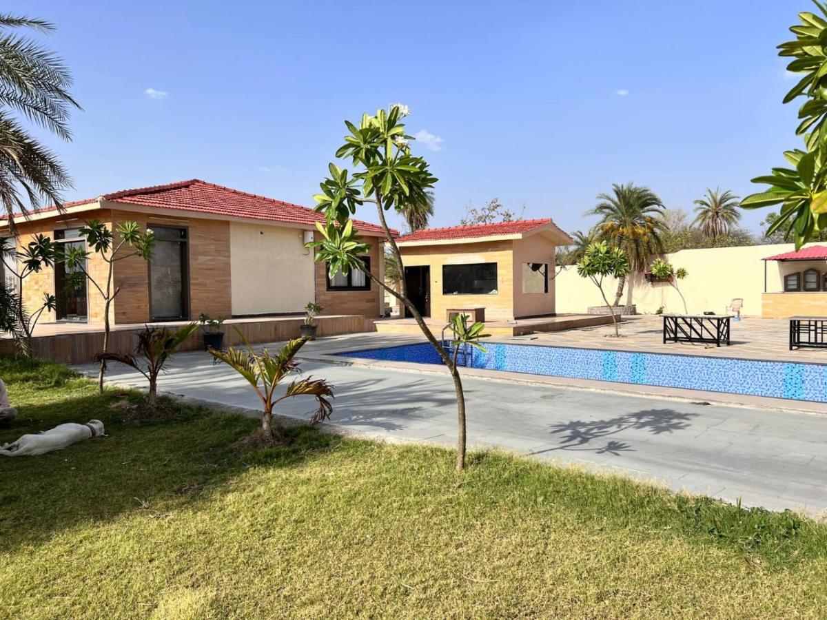 Kadwali Villa with Private Pool - Housity