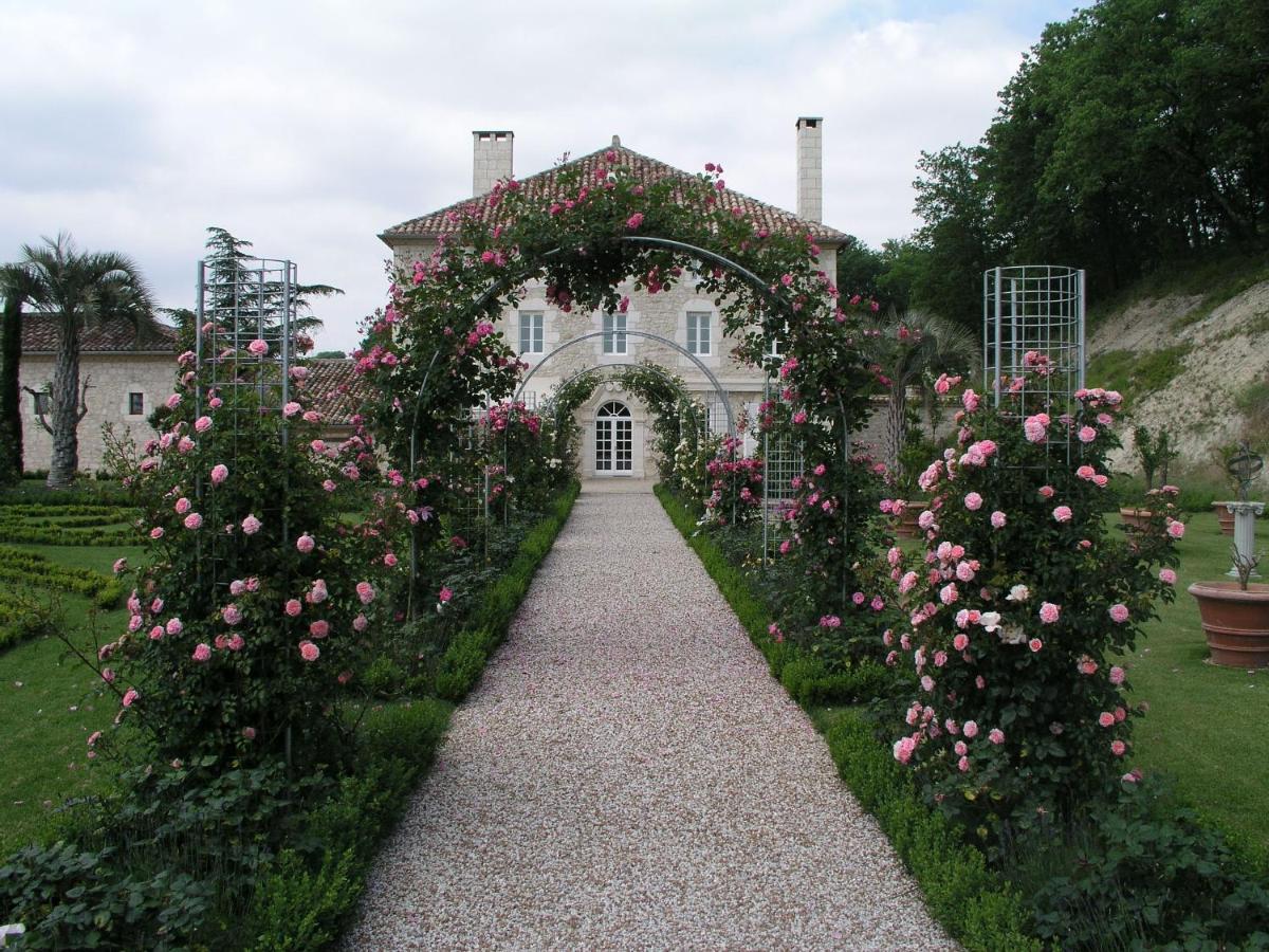 Jardin de l'établissement Château Lecusse - La Grande Roche - Hôtel, Spa, Boutique & Restaurant