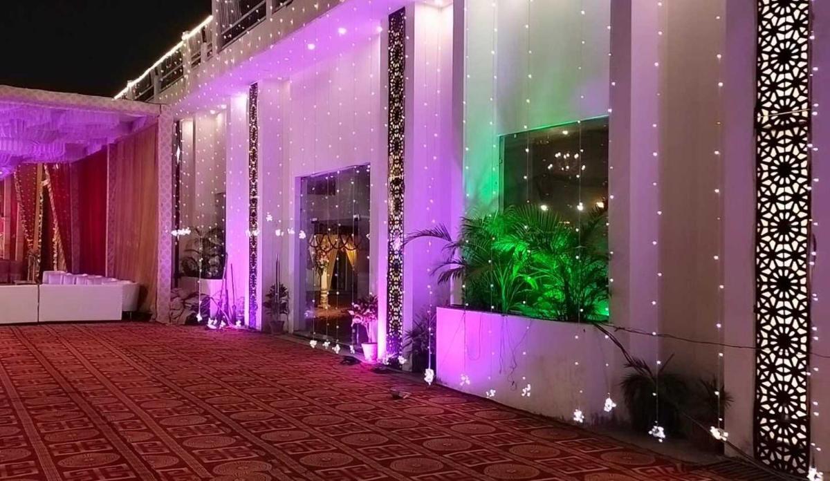 SPOT ON 81407 Raghav Ji Sarkar Banquet And Marriage Lawn - Housity