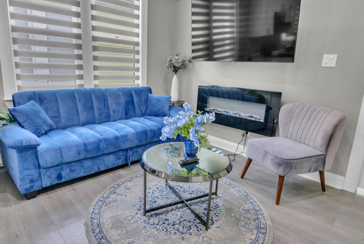 Hugh's and Nora's Place to stay - Housity