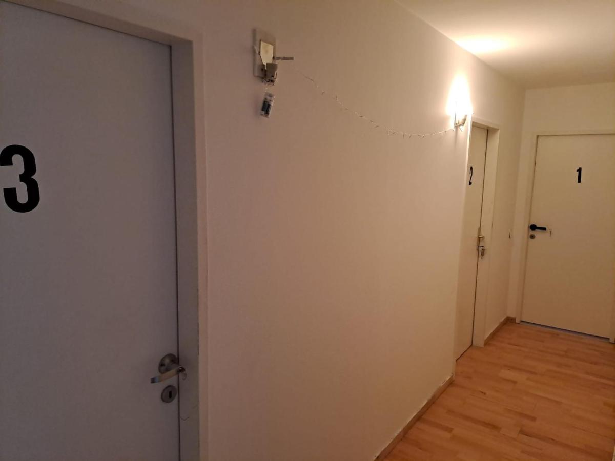 Suitetrails - Simple Room Vienna mit gemeinschafts WC