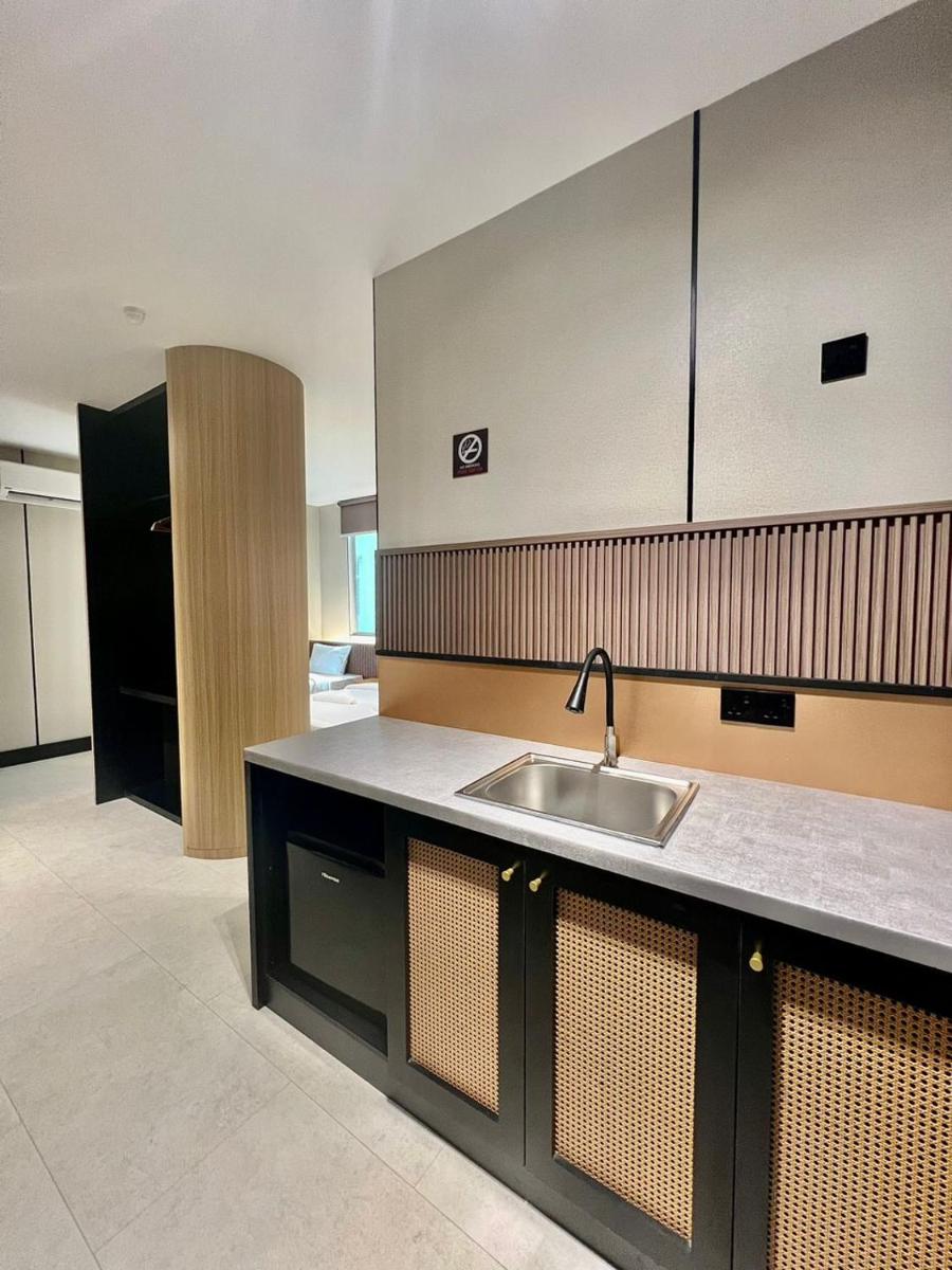 Urban Inn, Serai Wangi - Housity