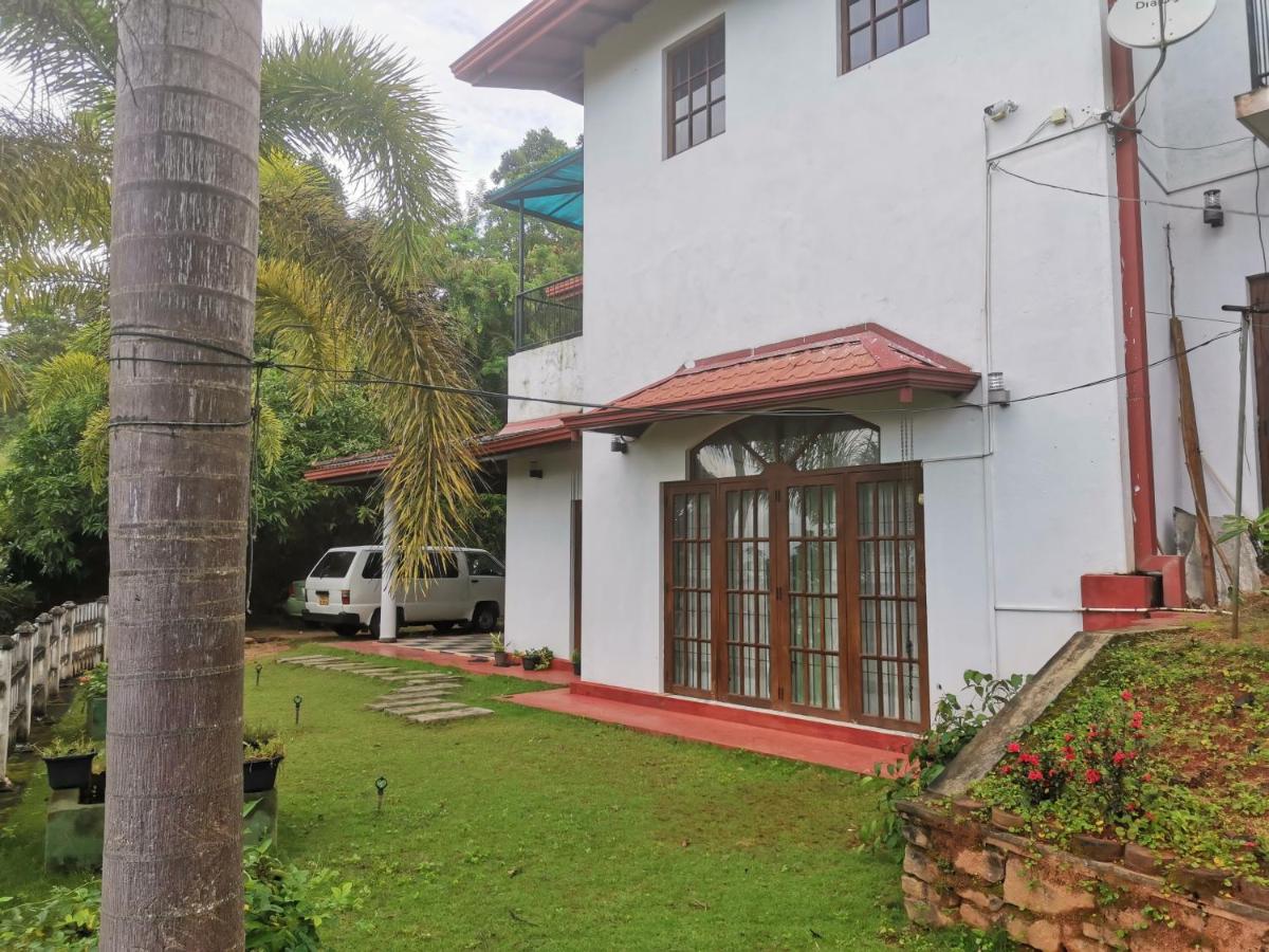 Suitetrails - Kandy ambuluwawa mount villa
