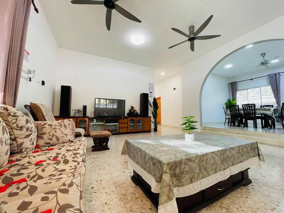GreenPine Kota Tinggi Homestay - Housity