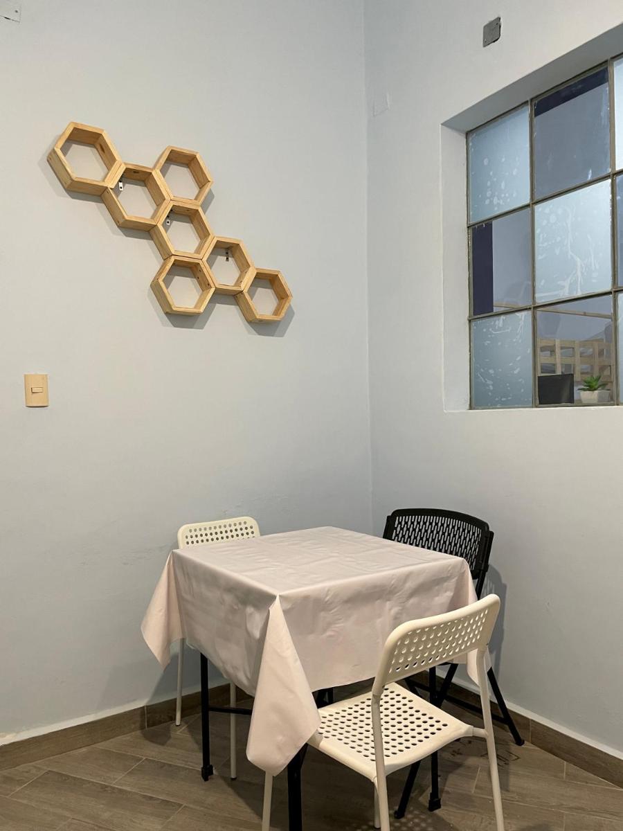 Céntrico Aparta Hotel, #3 Privado, ideal familias o trabajo - Hizvo