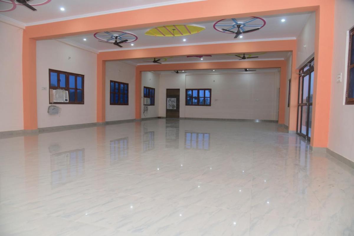 Hotel Utsav Garden - Housity