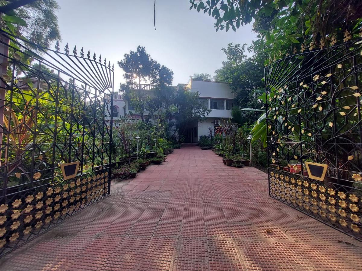 Rajlaxmi Resort - Pure Veg - Housity
