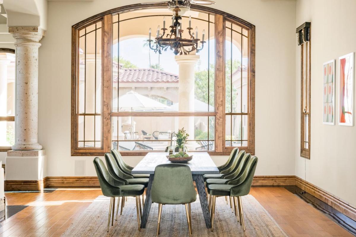Primrose by AvantStay Extravagant Desert Estate w Theater Pool - Housity