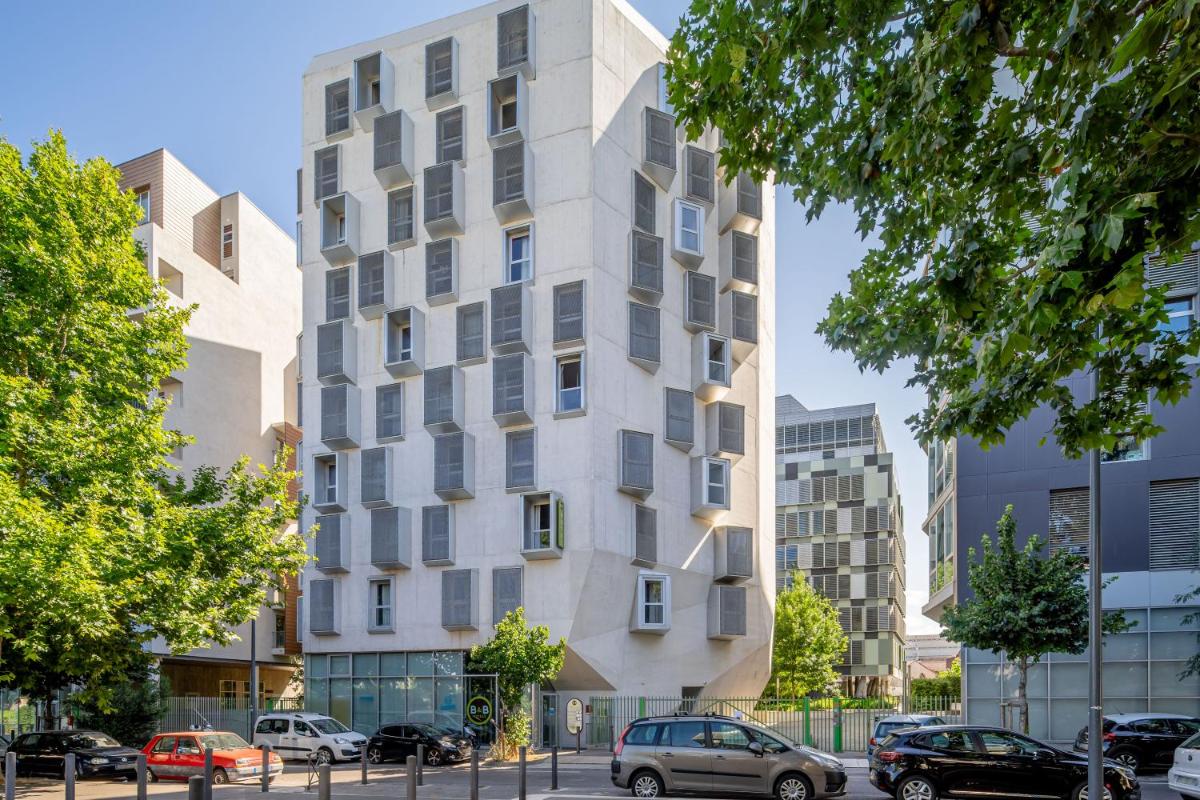 B&B HOTEL Marseille Euromed - Housity