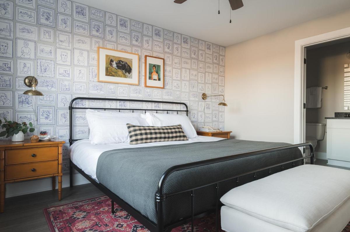 Urban by AvantStay Elegant East Nashville Condo Hip Trendy Area - Housity