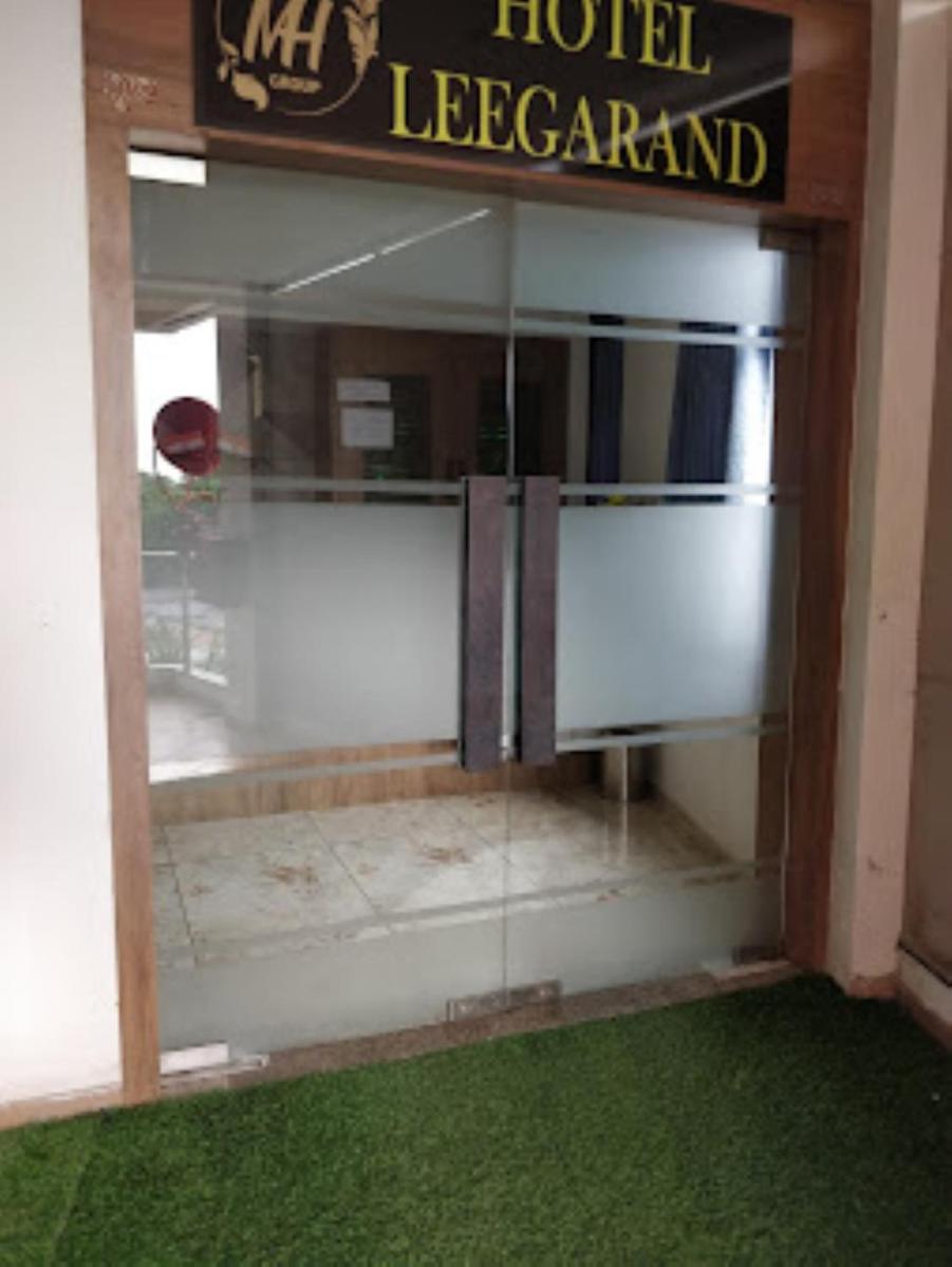 Hotel Lee Grand , Anand - Housity