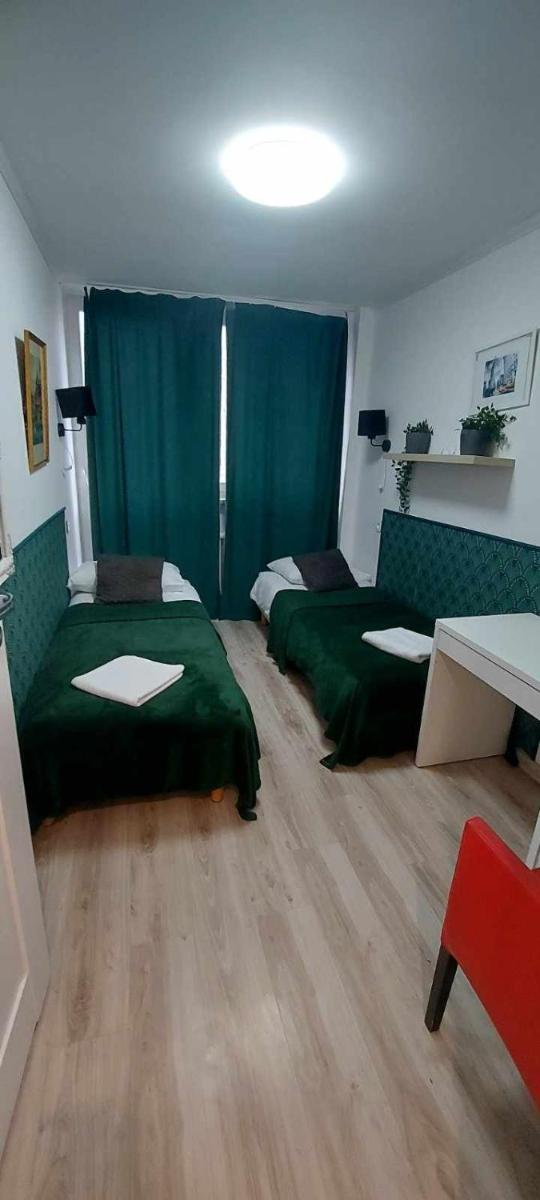 Suitetrails - MG Warsaw UNIT Room Nocleg Bed&Breakfast -5