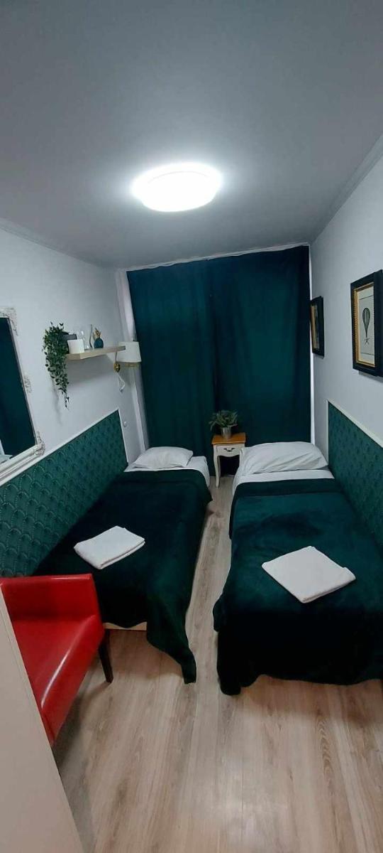 Suitetrails - MG Warsaw UNIT Room Nocleg Bed&Breakfast -5
