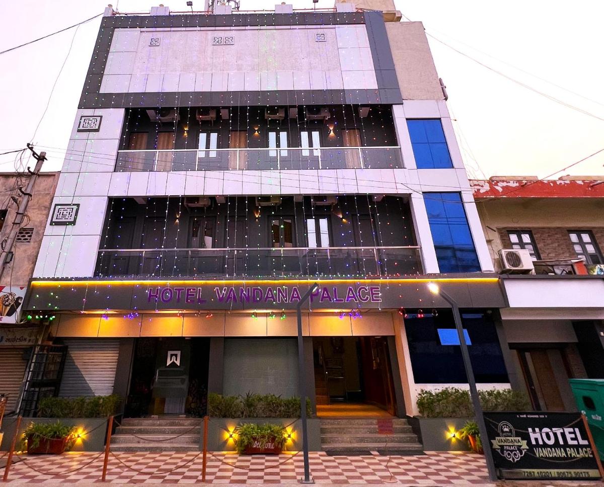 Suitetrails - Hotel Vandana Palace