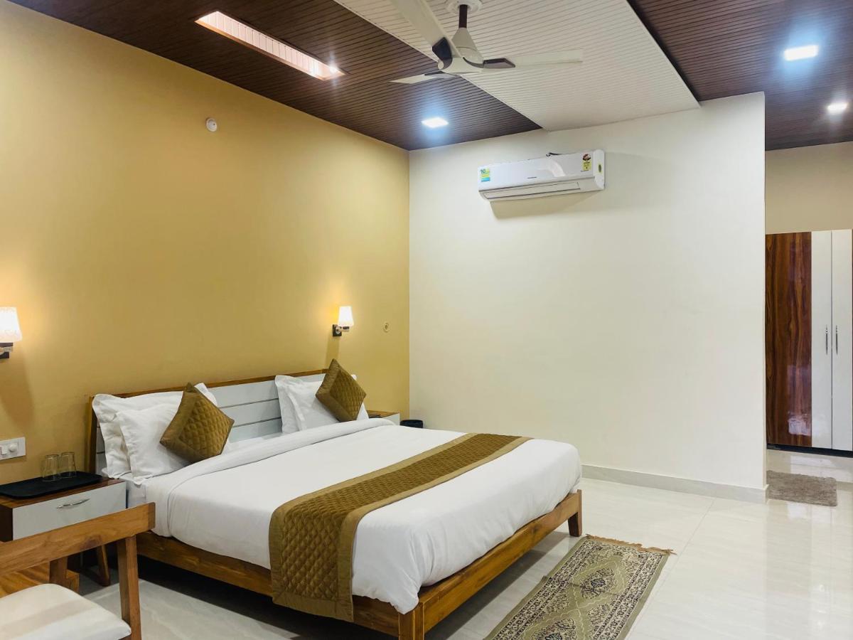 The Deerfield Cottages - Housity