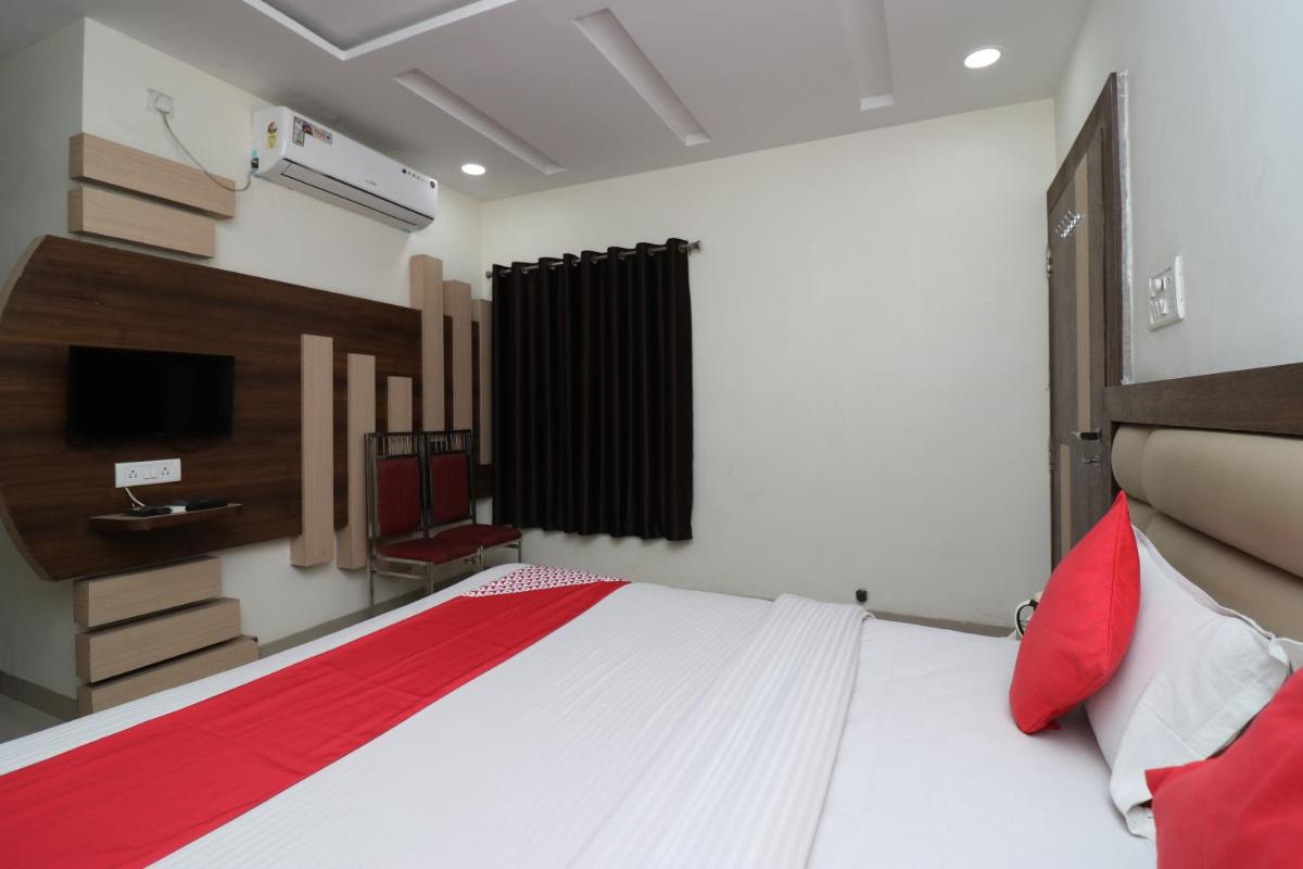 hotel sheela green - Housity