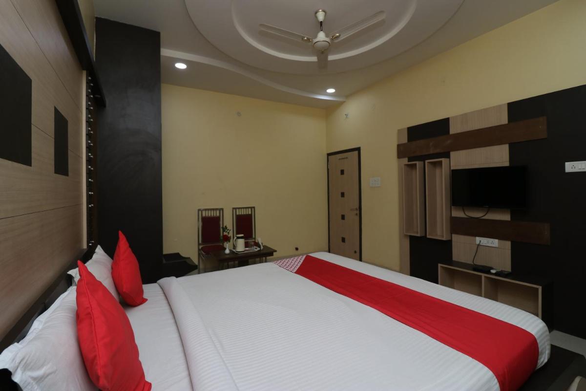 hotel sheela green - Housity