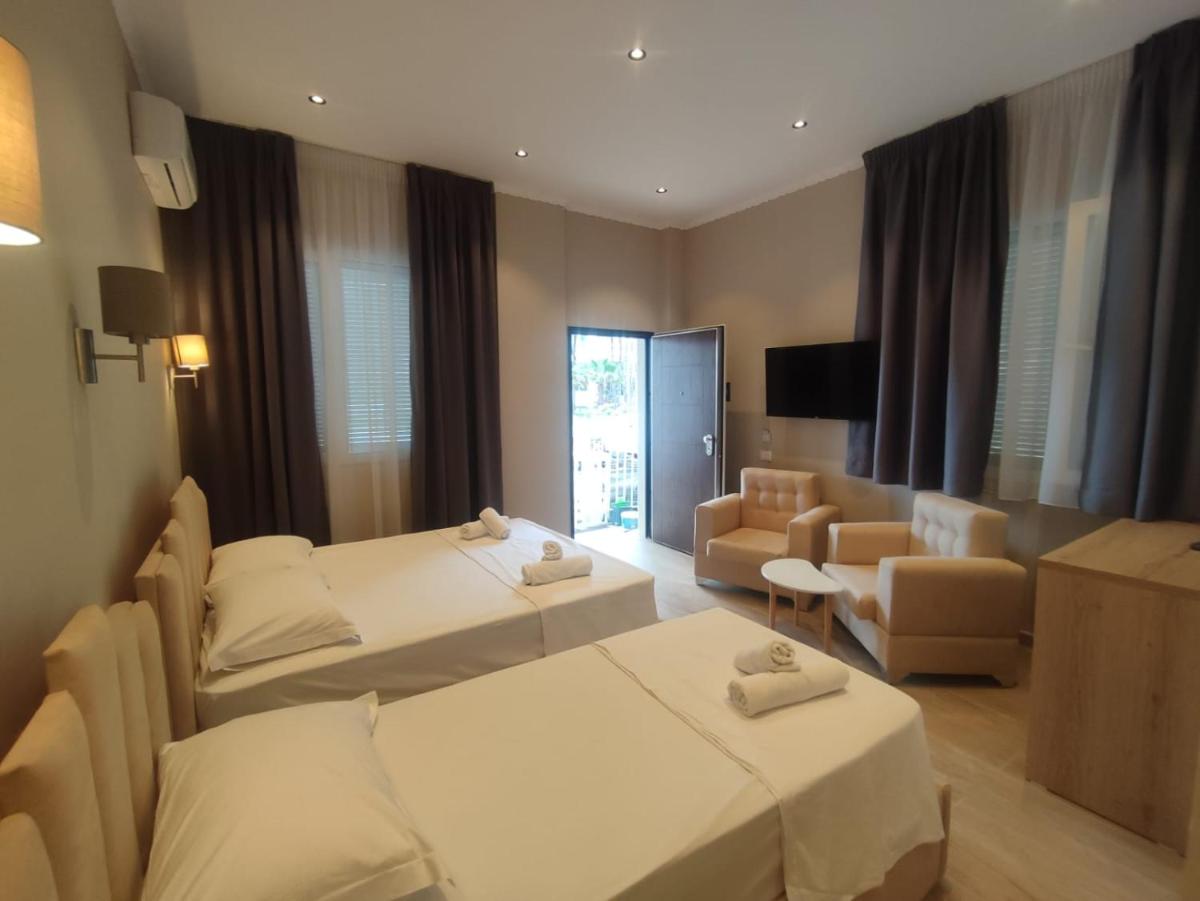 Edi Murrizi - Housity