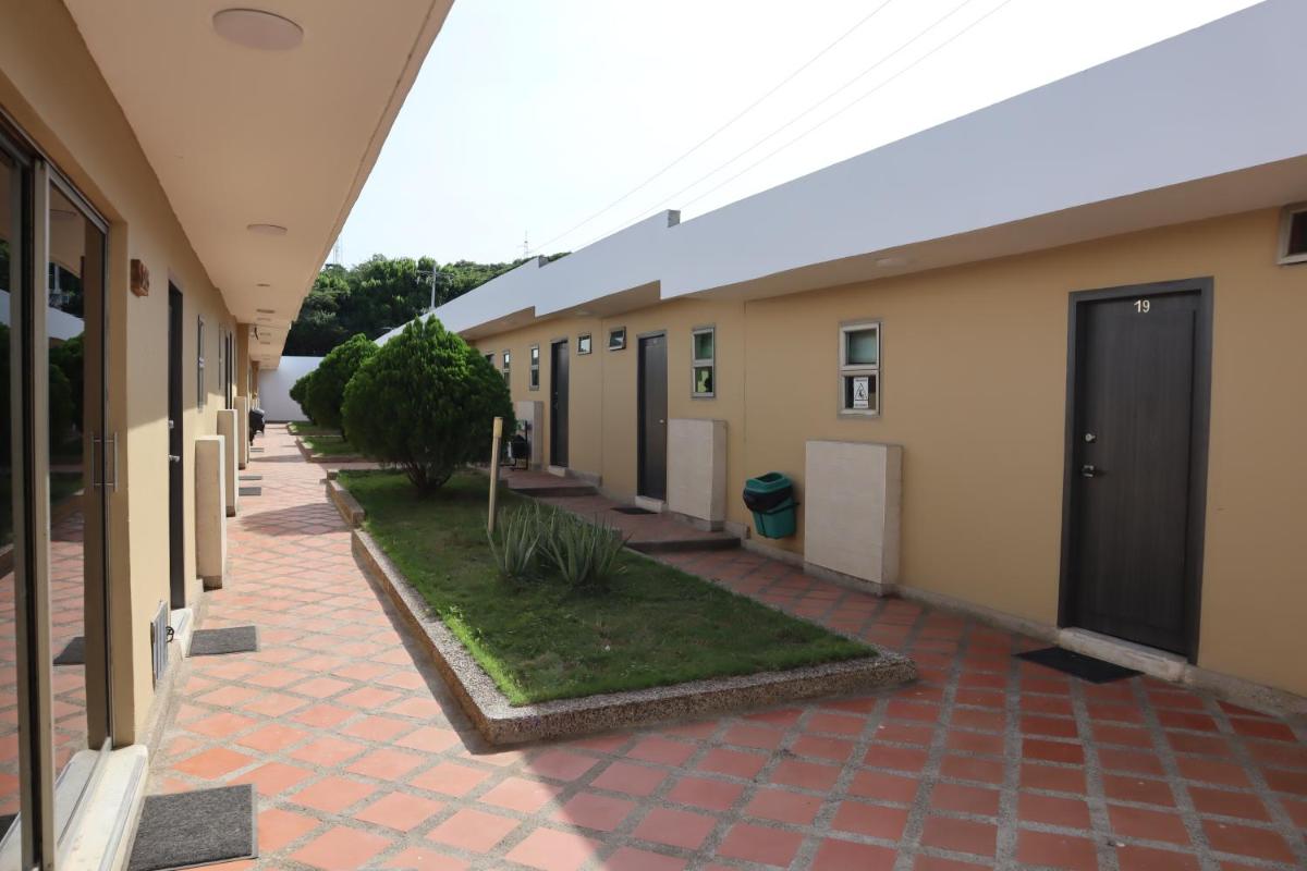 Hotel Ali Jose - Housity