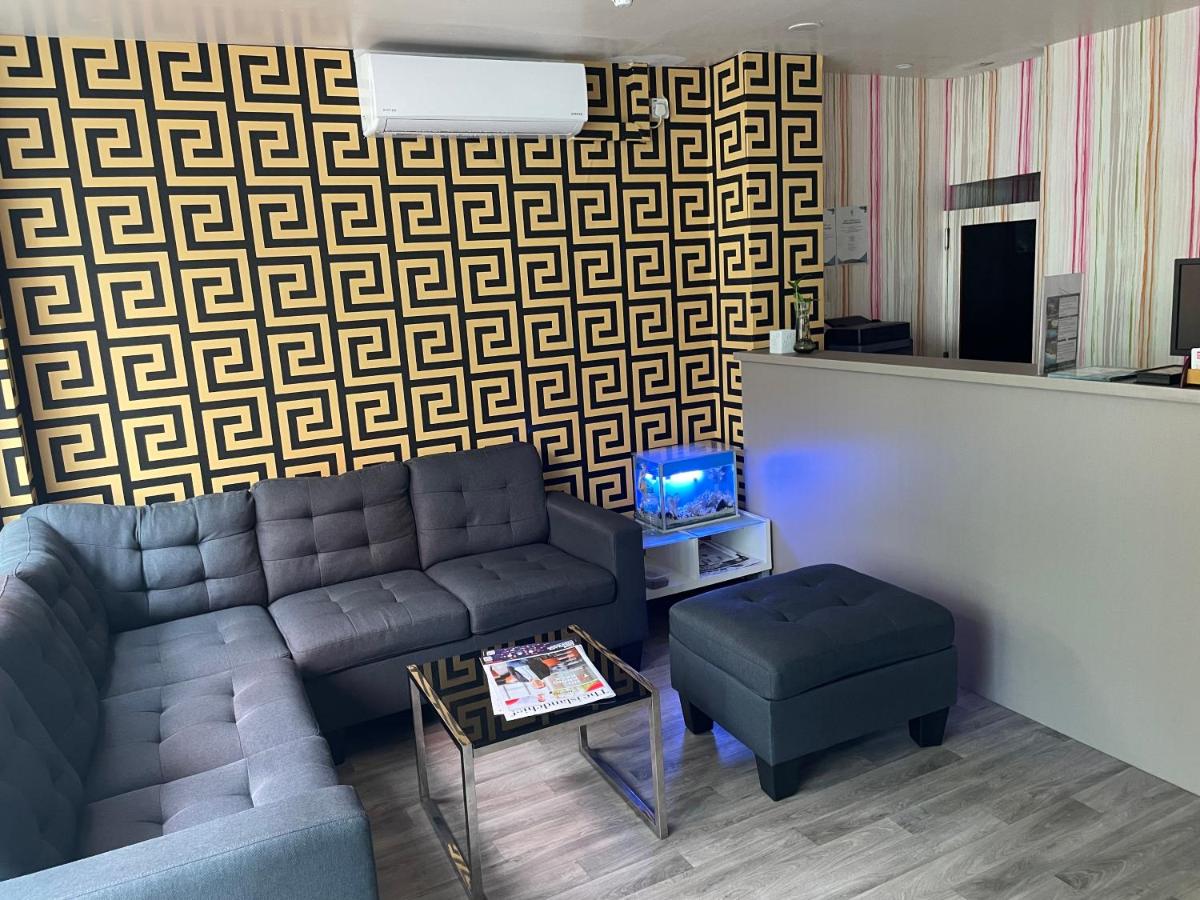 Hulhumale Club Blu - Housity