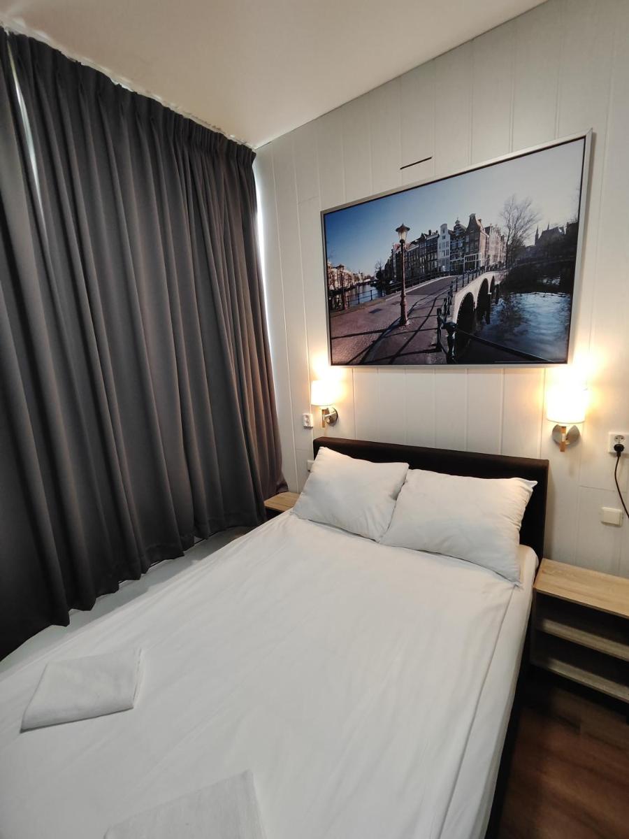 Hotel Holland Lodge - Housity