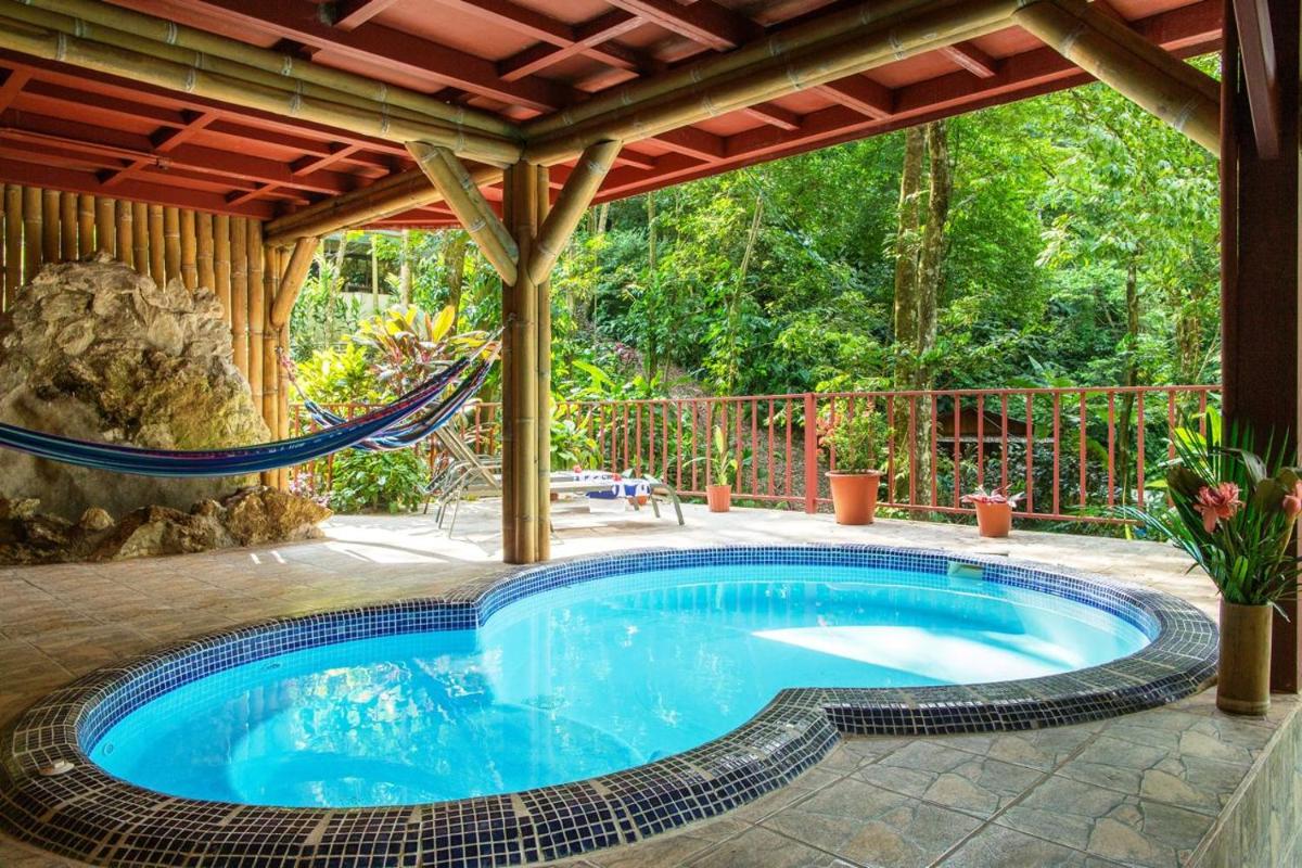 Bali inspired Casa Cascada w Jungle views pool - Housity