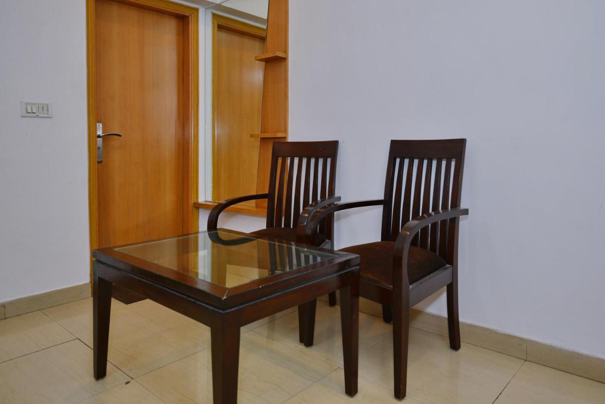 Hotel Blue Moon Residency - Housity