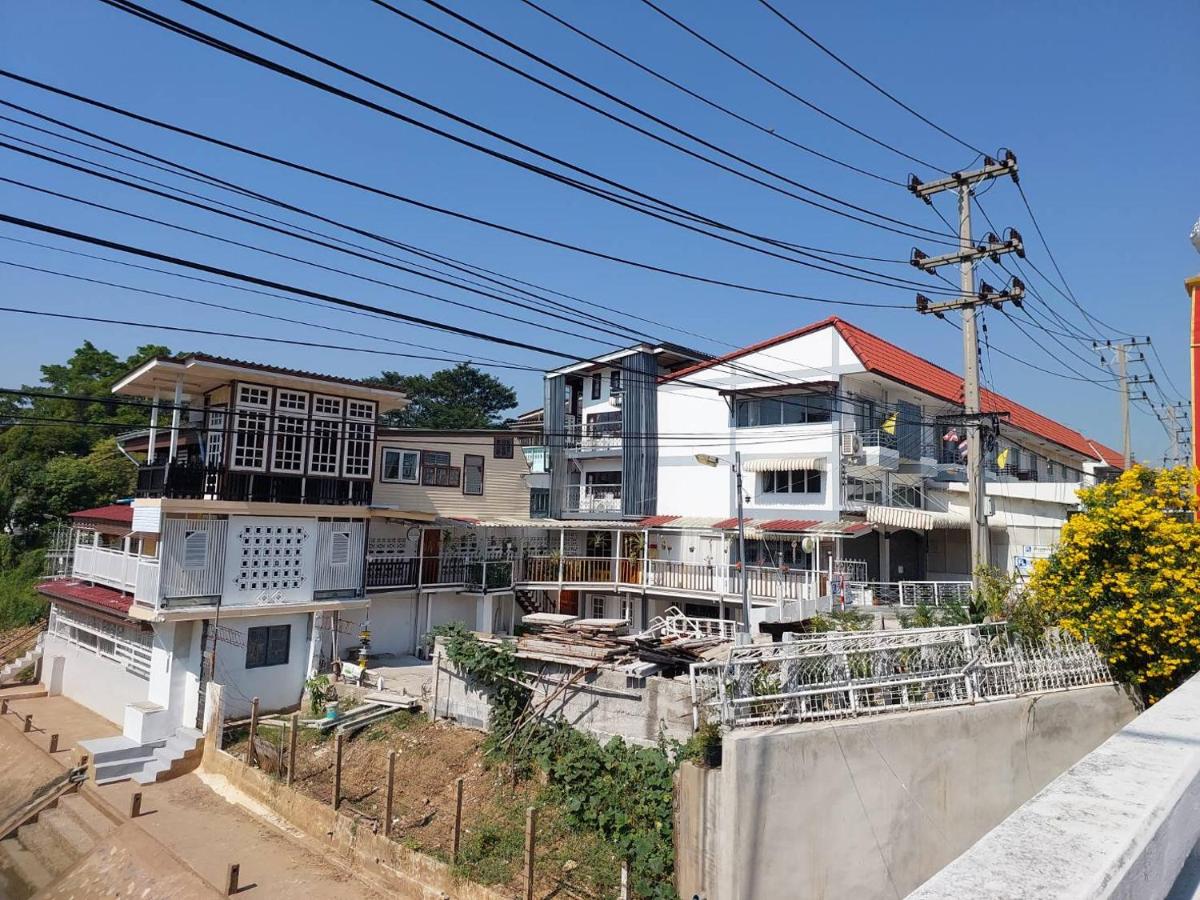 Suitetrails - Green Riverside Homestay