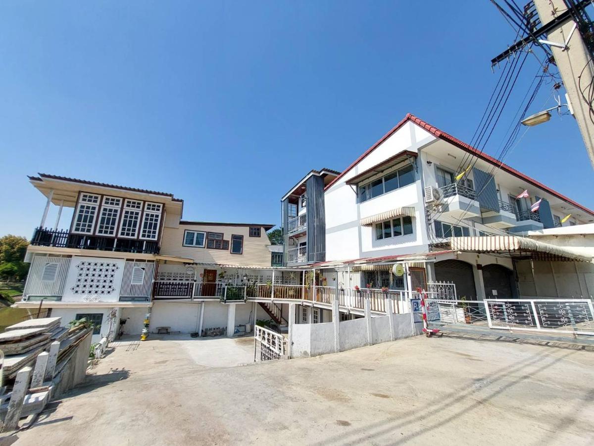 Suitetrails - Green Riverside Homestay