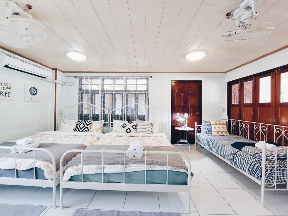 Green Riverside Homestay - Housity