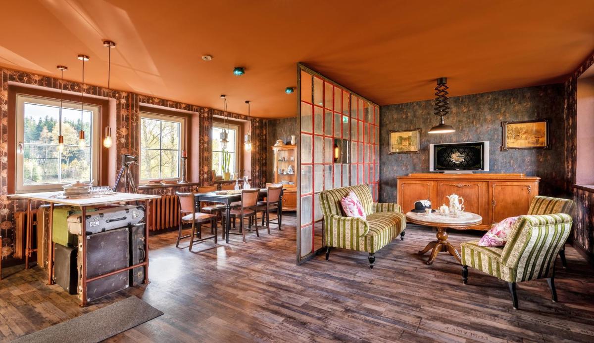 Weltraumbahnhof Rautenkranz - Steampunk Hotel - Housity