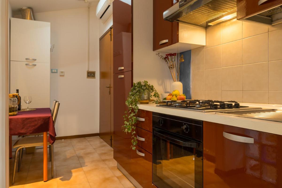 Archi di Vesna II - Housity