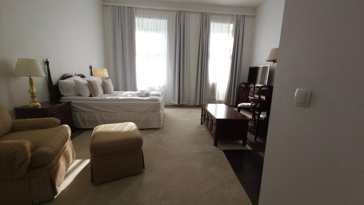 OPERA16 Guestrooms - Housity