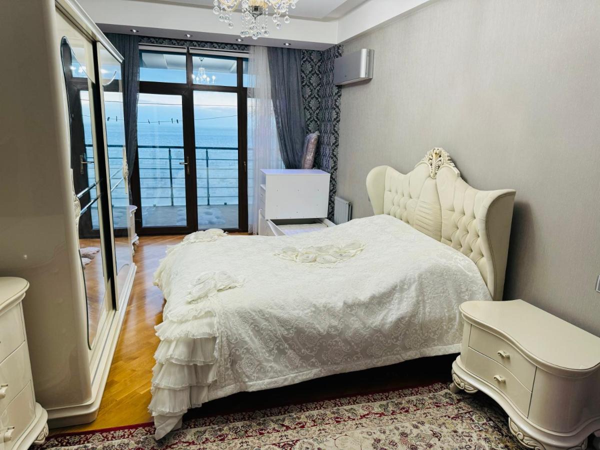 Azure Residence - Housity