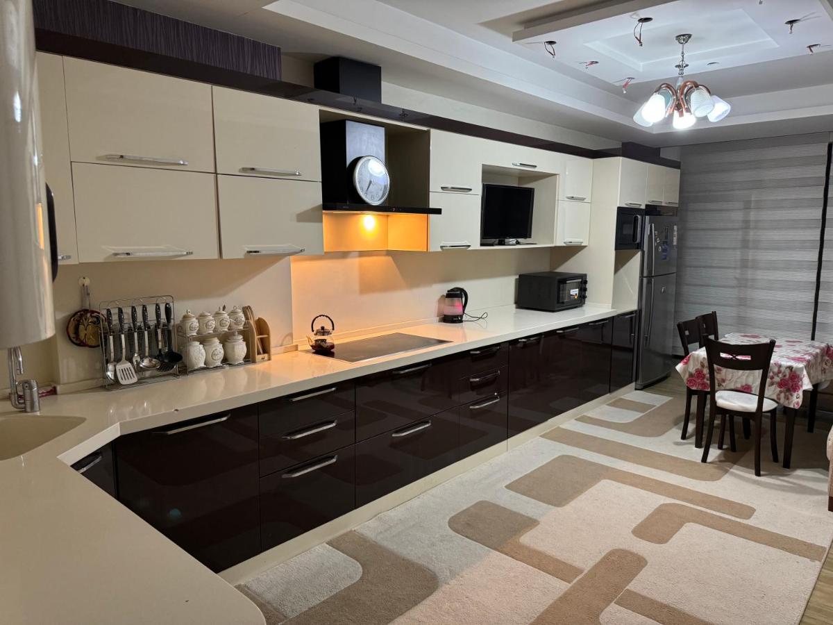 Azure Residence - Housity