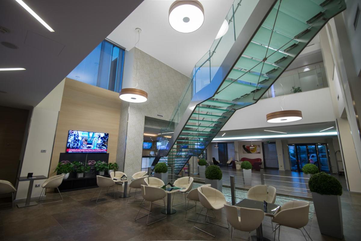 AS Hotel Limbiate Fiera - Housity