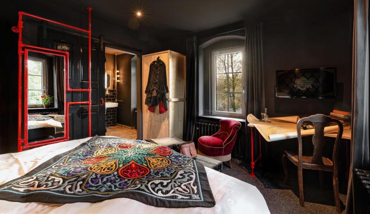 Weltraumbahnhof Rautenkranz - Steampunk Hotel - Housity